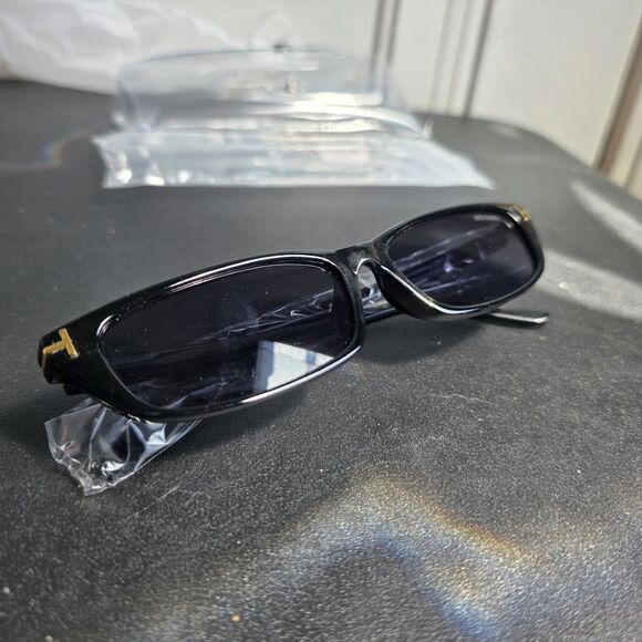 Fifth And Ninth - Lana - Slim rectangle frame Sunglasses - Y2K & metal accents main image 6